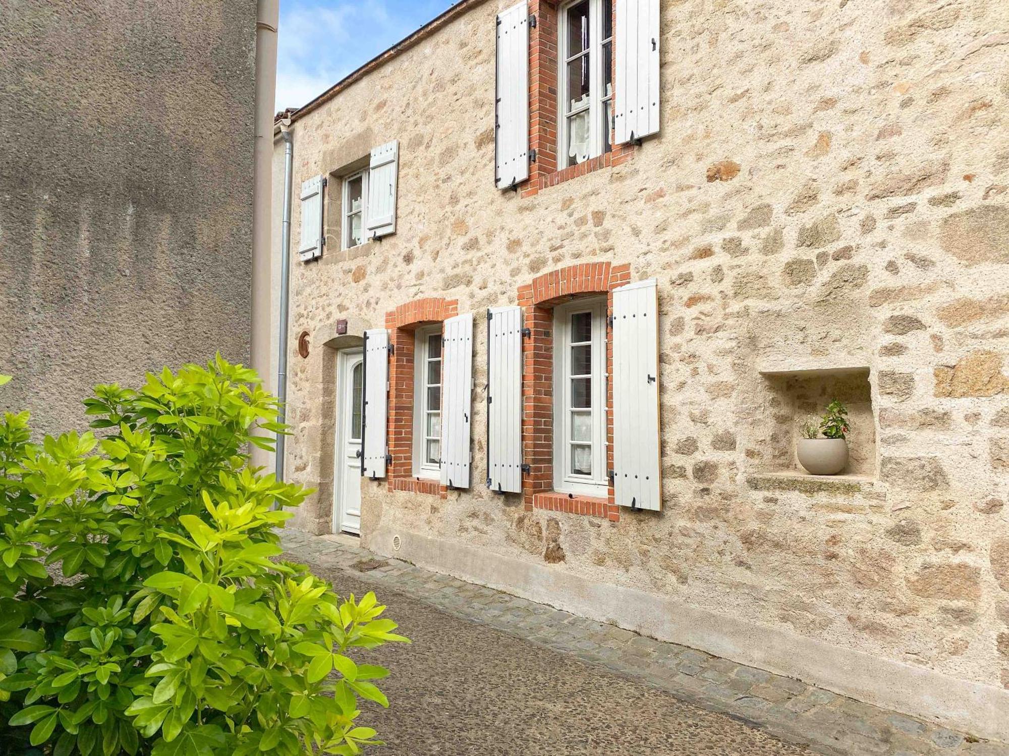 Le Logis De La Forge A 10 Min Du Puy Dufou Villa Mortagne-sur-Sevre Bagian luar foto